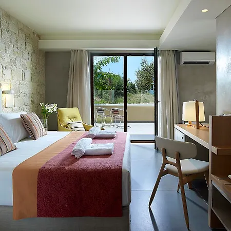 Mistral - Singles Only Hotel 3*